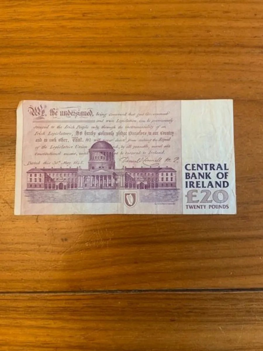 20 Pound C Series Notes - 35 Euros Each - Image 4