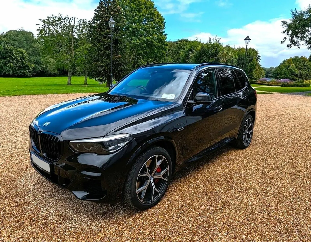 Wedding Car Hire - Modern Wedding Cars - Image 4