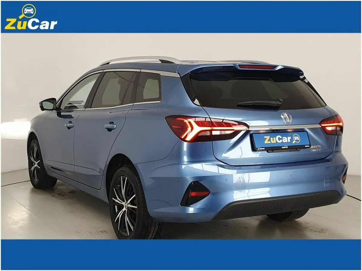 MG MG5 5 Trophy  Trophy  156 Electric 61.1 kWh Aut - Image 4