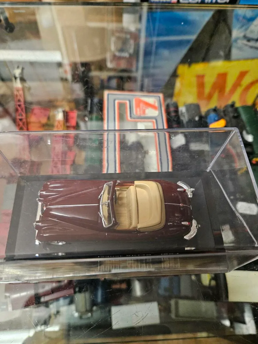 Corgi Jaguar XK140 - Image 3