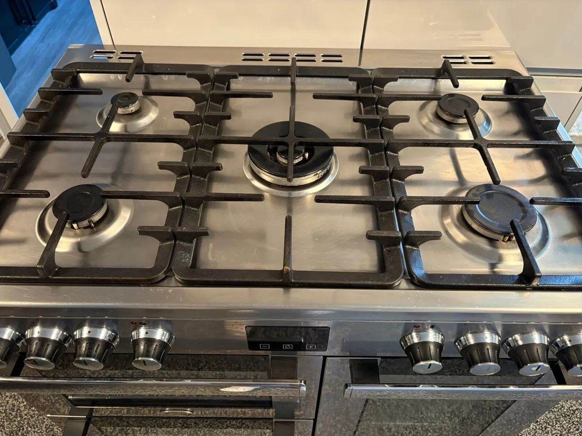 Belling 90cm dual fuel range cooker - Image 1