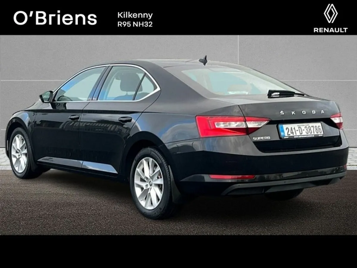 Skoda Superb *AUTOMATIC (DSG)* AMBITION 2.0 TDI 15 - Image 4