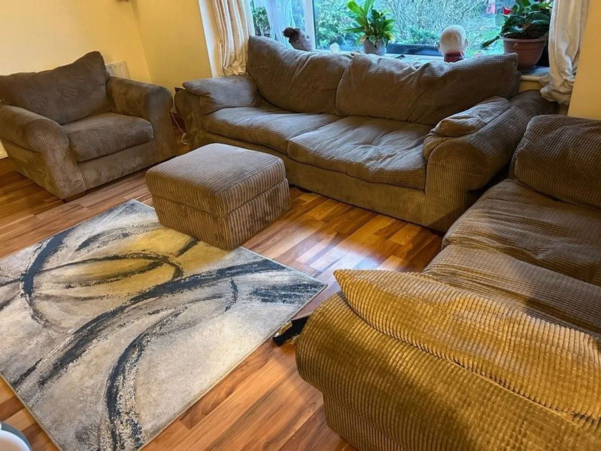 3-2-1 suite of furniture - Image 3