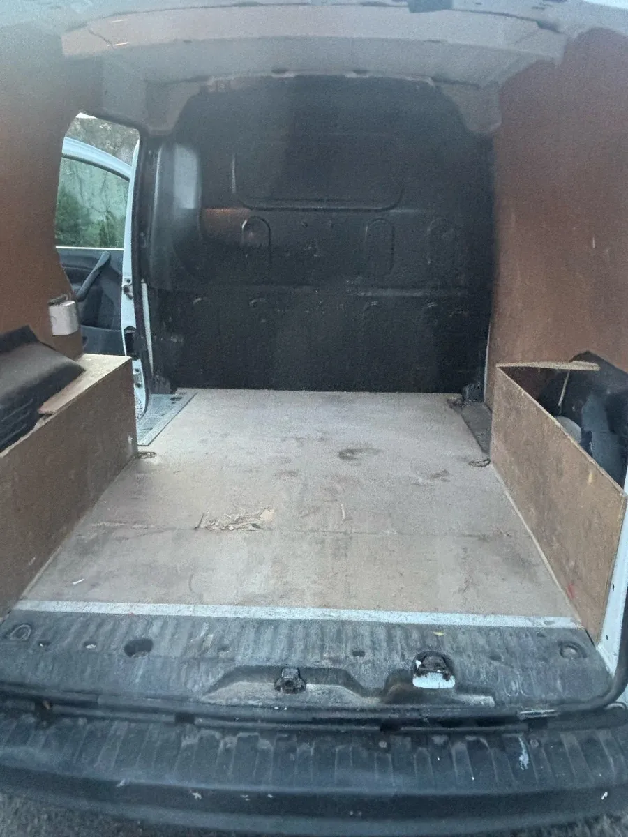 182 Renault Kangoo - Image 4