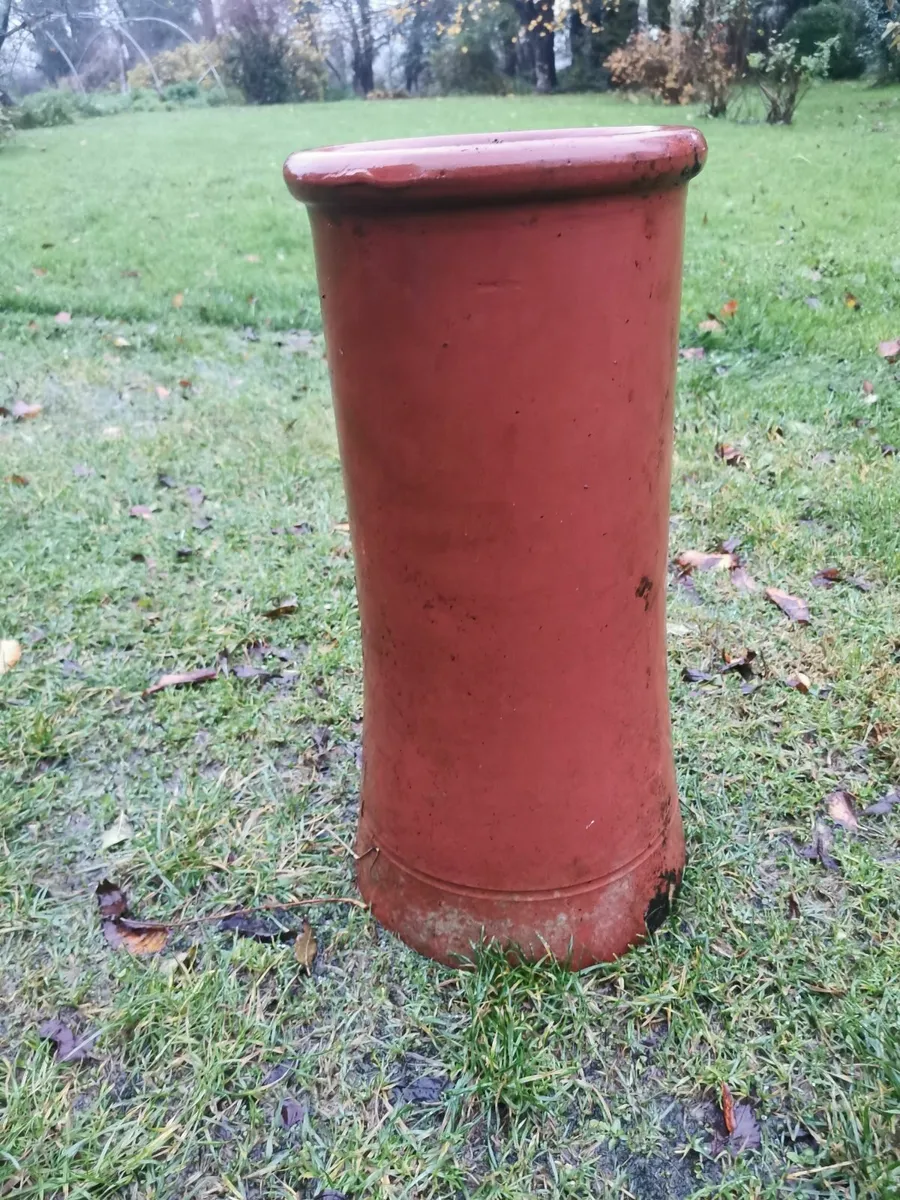 Terracotta chimney pot - Image 3