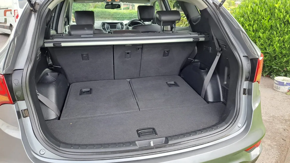 Hyundai Santa Fe 2017 - Image 4