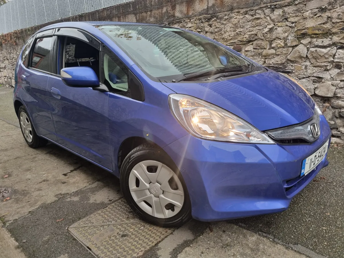 Honda Fit 2011 - Image 2