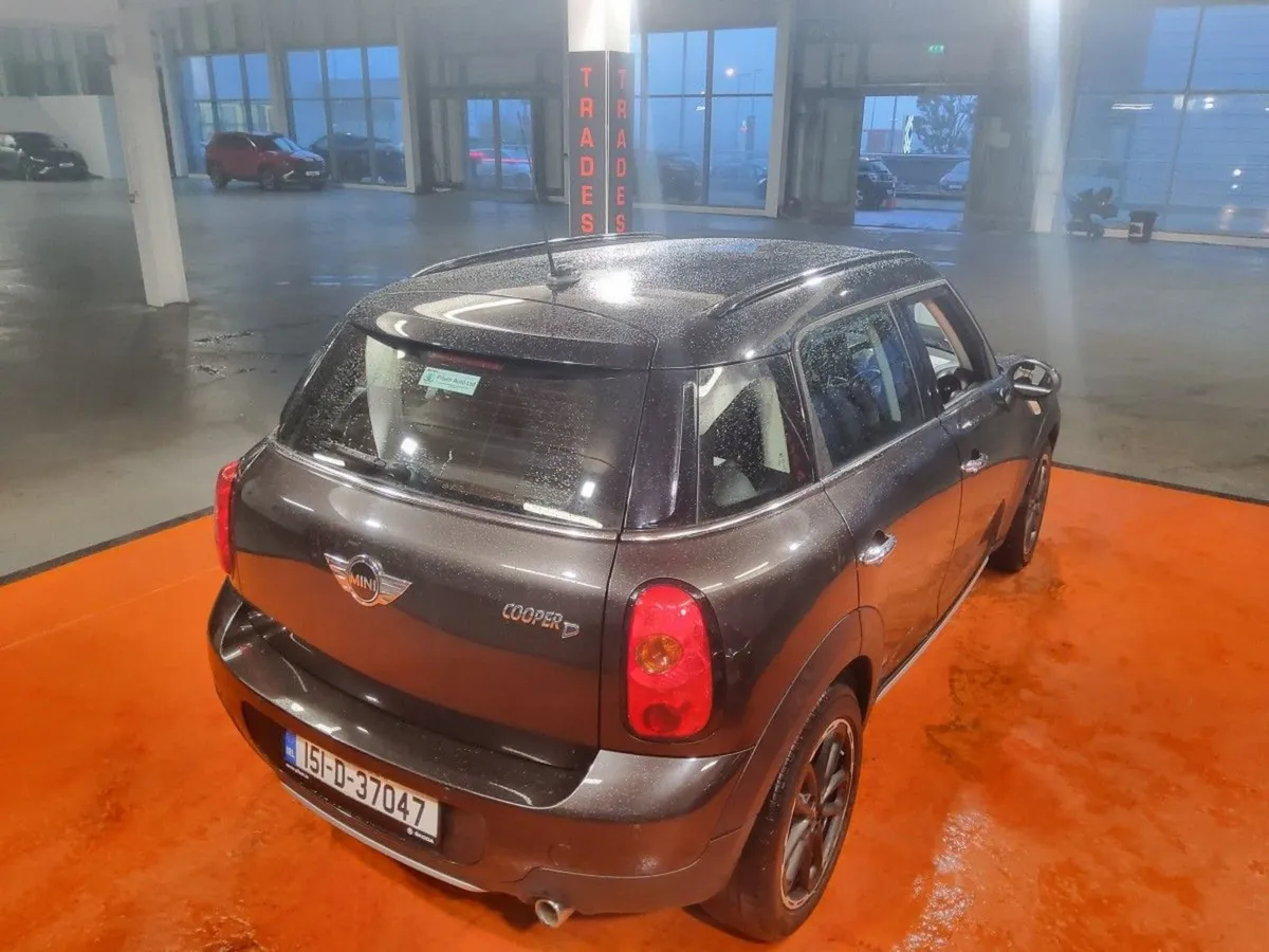 MINI Cooper Cooper Zm39 4DR - Image 4