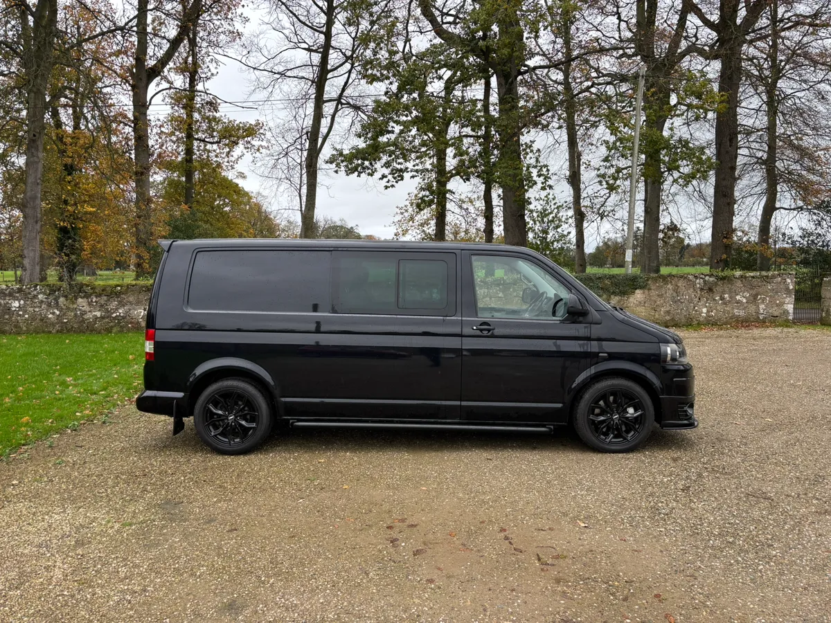 Volkswagen Transporter Crew Cab - Image 2