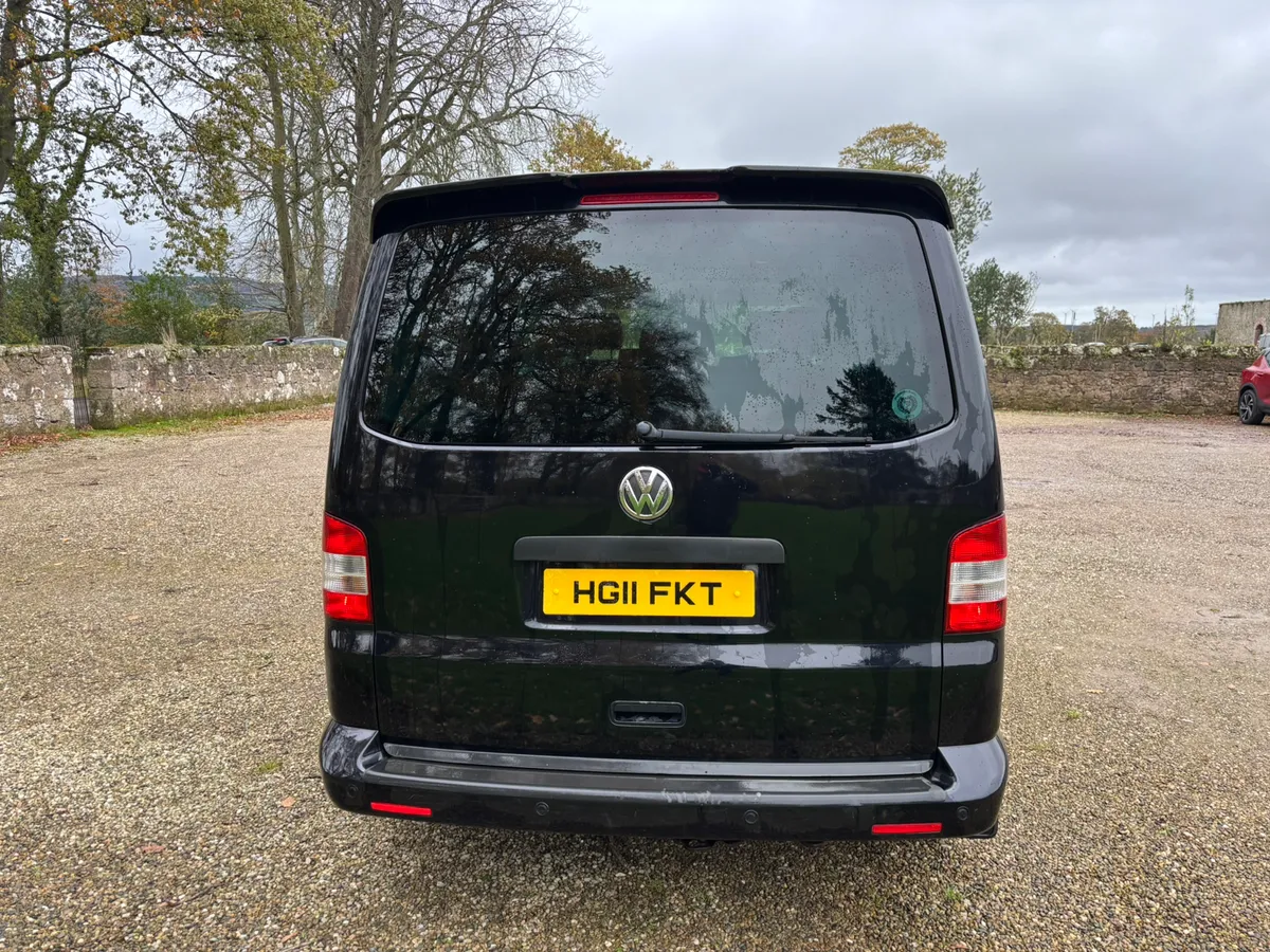 Volkswagen Transporter Crew Cab - Image 4