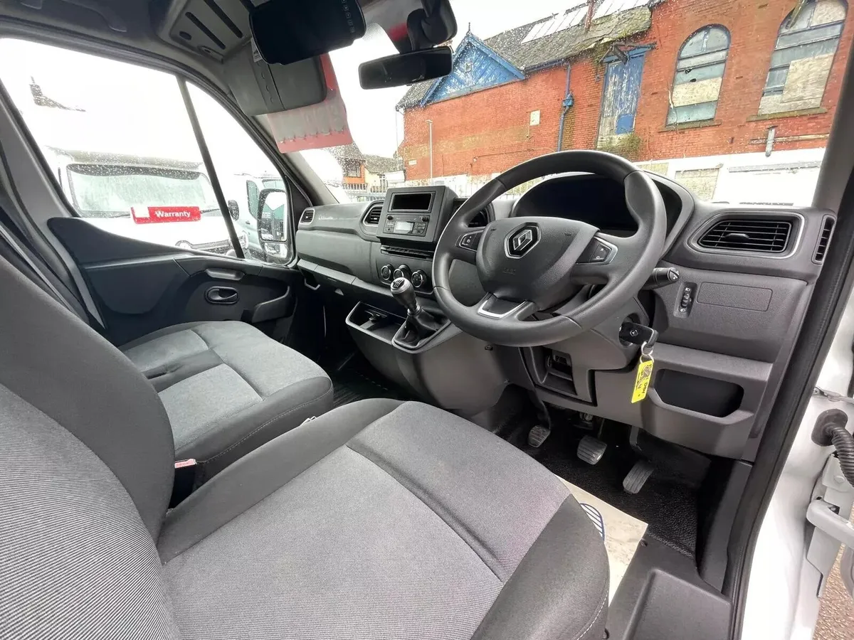 2021RENAULT MASTER 2.3DCI BARN DOORS 91000 MILES - Image 4