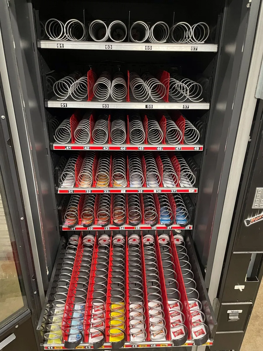Snack vending machine - Image 3