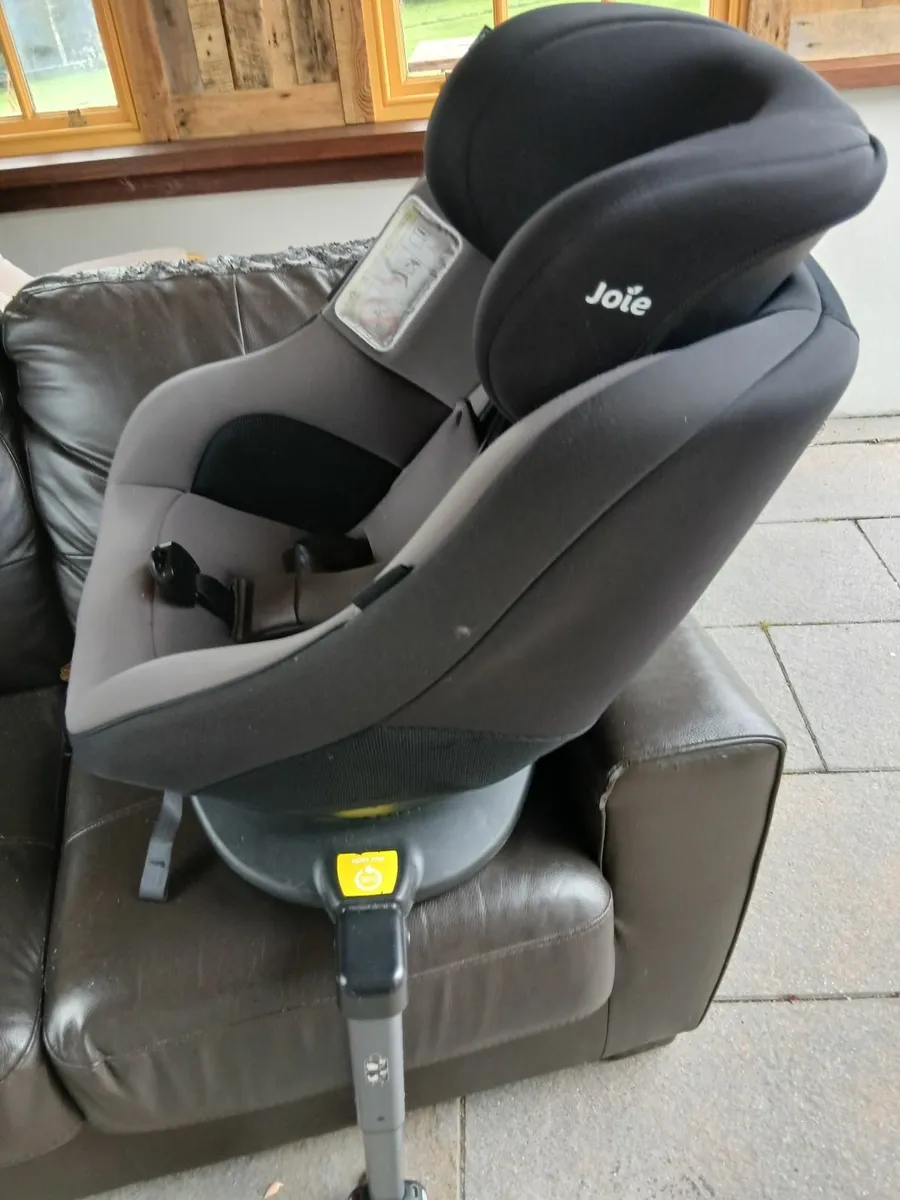 Baby seat - Image 1