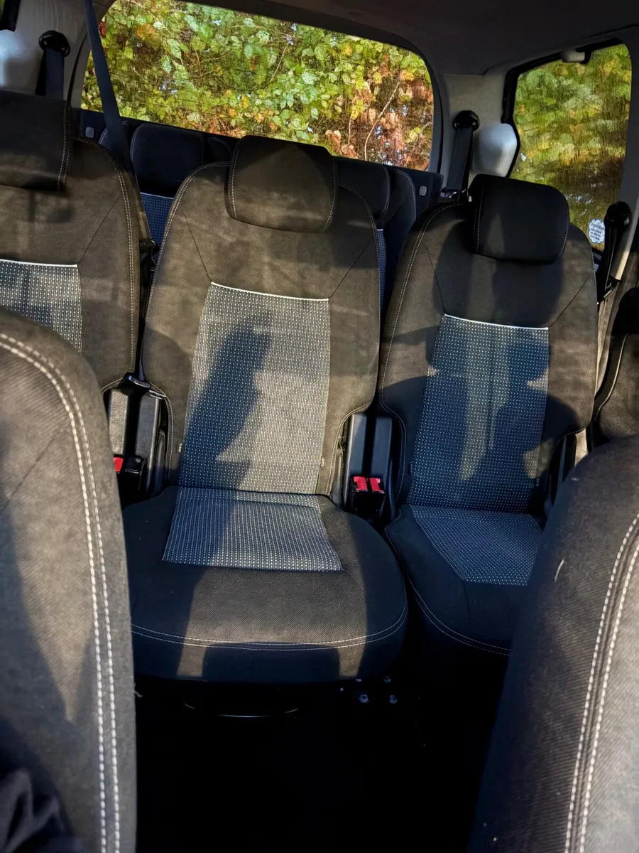 Ford Galaxy 2013 - Image 4
