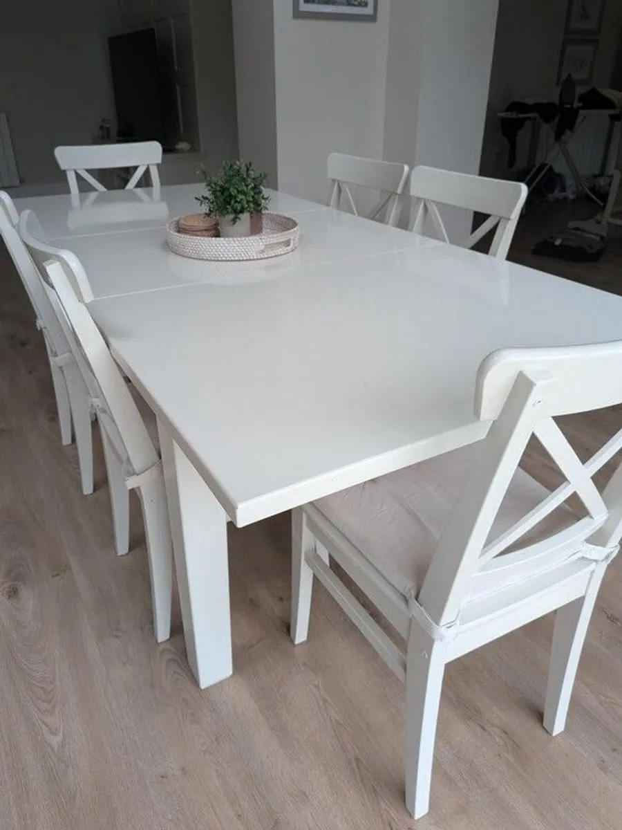 Dining table and chairs - Image 3