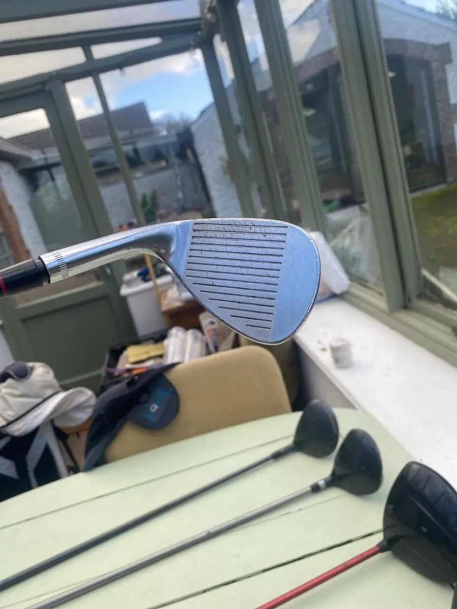 Callaway & Ping Drivers 3 woods, rescue & 52 Wedge - Image 4