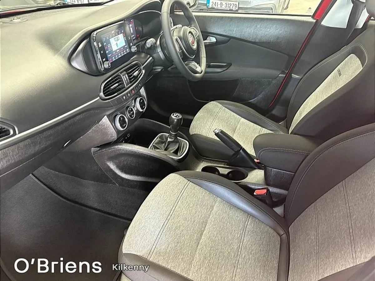 Fiat Tipo CROSS 1.0 100 BHP 5DR *1 OWNER - PRISTIN - Image 4