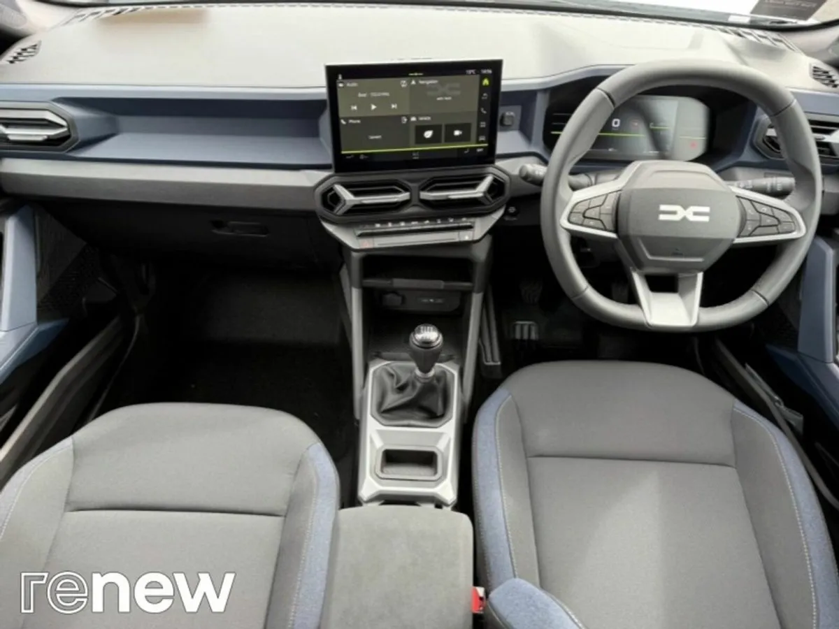 Dacia Duster JOURNEY 1.2 TCE 130 BHP 5DR *IN STOCK - Image 3