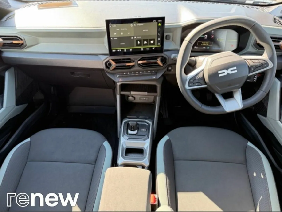 Dacia Duster EXTREME 1.6 HEV 140 BHP AUTO 5DR *IN - Image 3