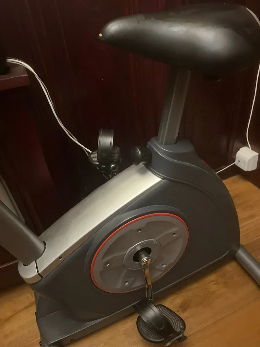 Exercise bike - Image 4