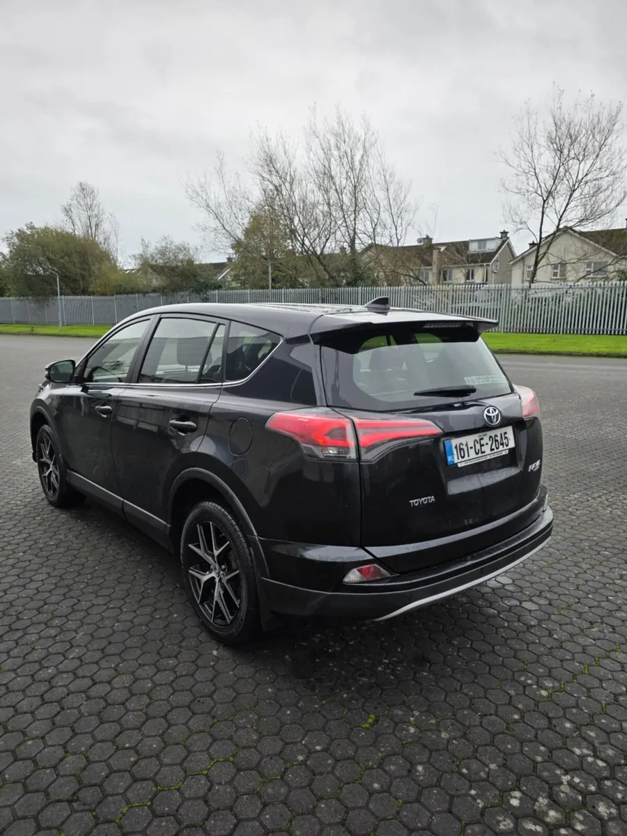 Toyota rav4 - Image 2