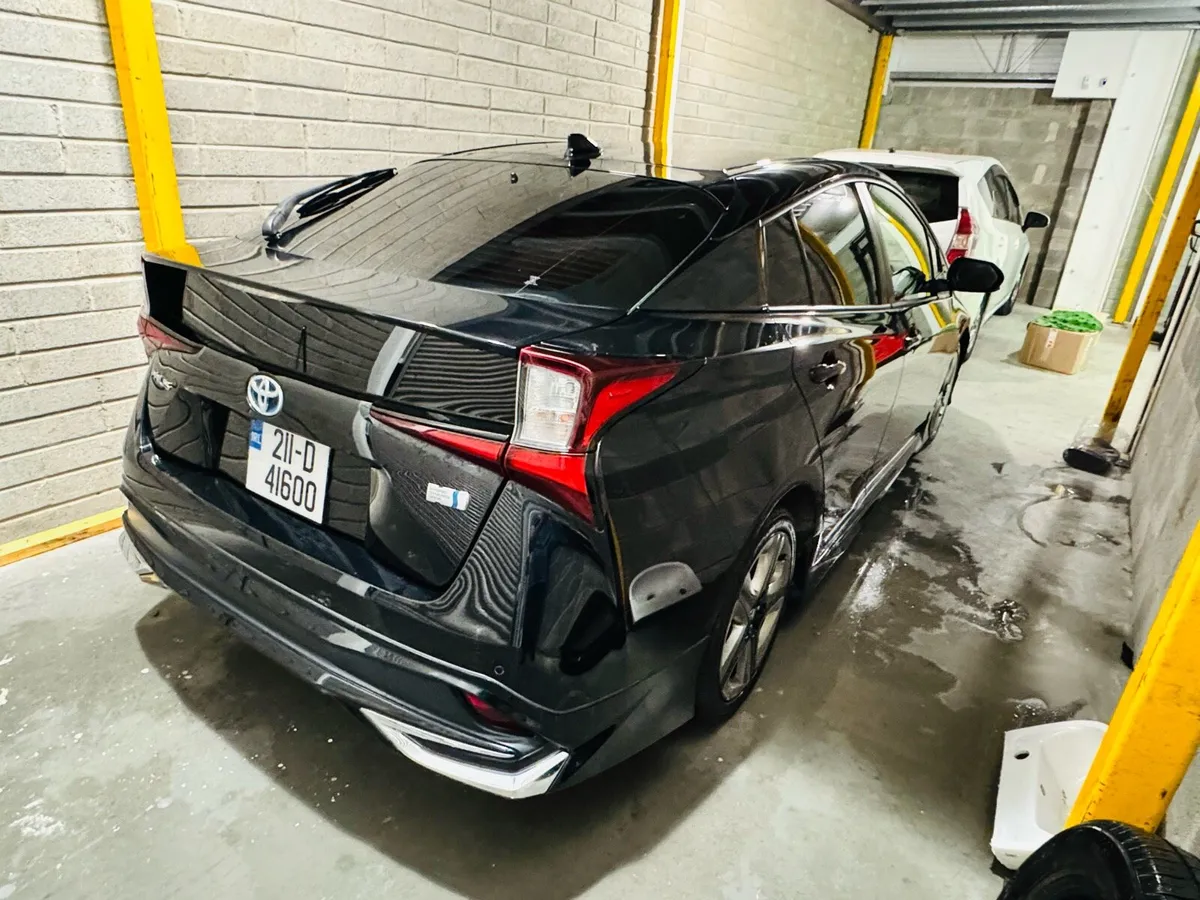 Toyota Prius 2021 S Touring Selection - Image 2