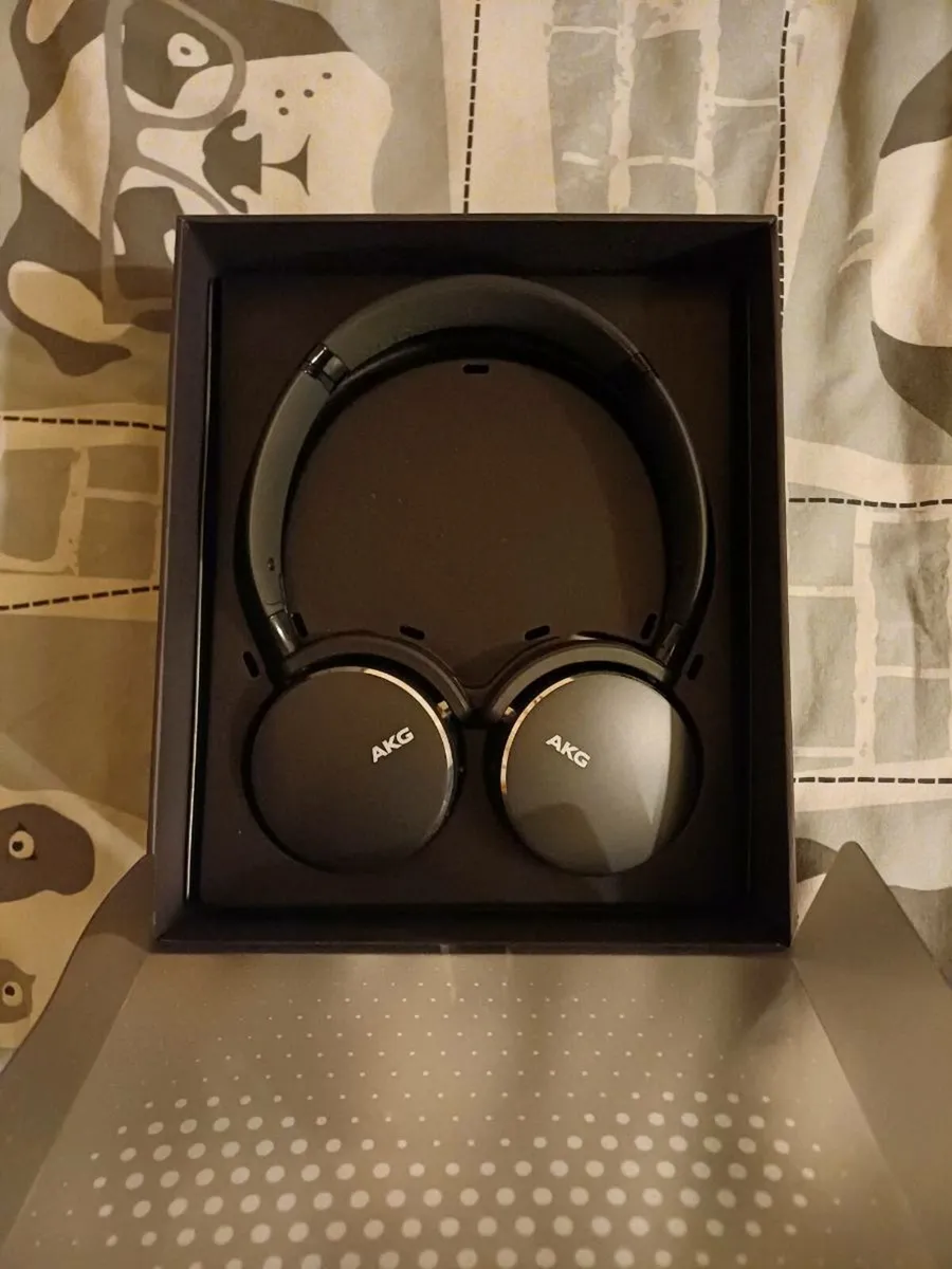 Games, headsets and others - Image 3