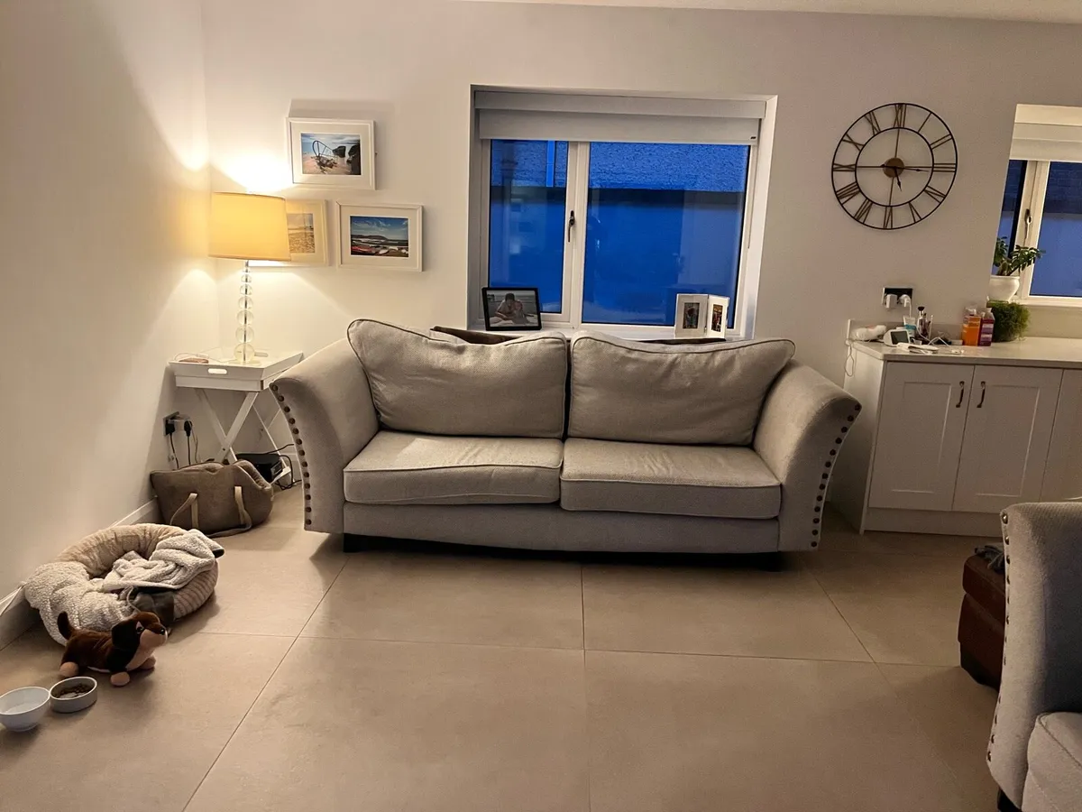 3 seater and a 2 seater - Image 4