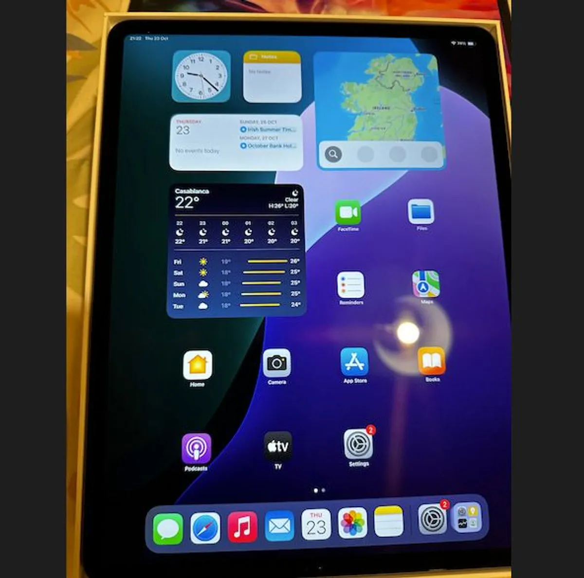 iPad Pro 12.9 (4th Gen) 256 GB Silver - Brand New Replacement (Unused) - Box and Accessories - Image 4