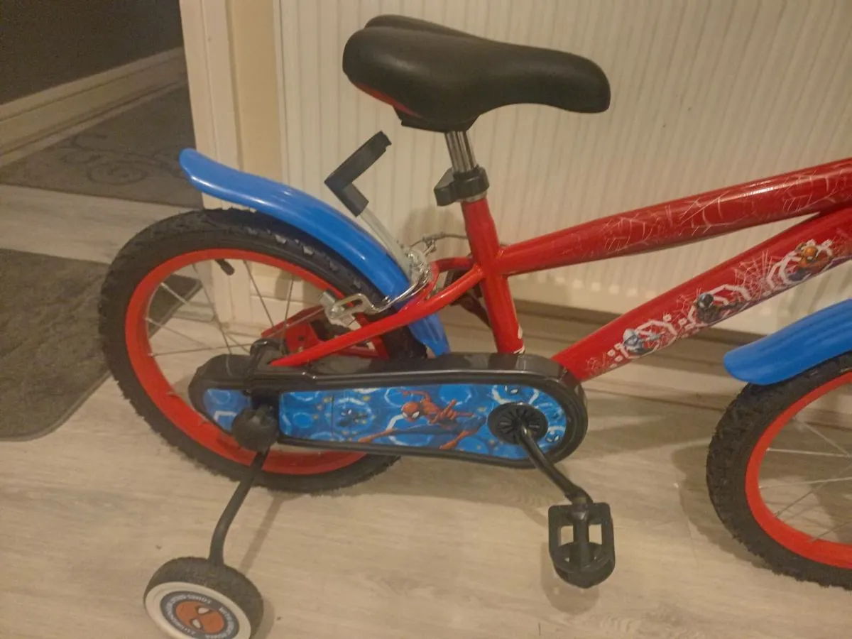 Kids spider man bike size 16 inch wheels. - Image 3