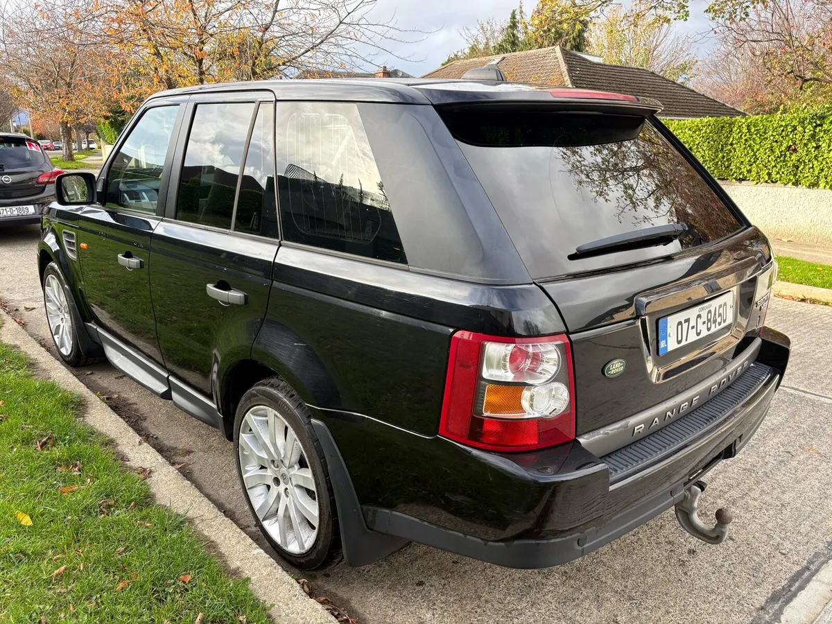 Range Rover sport 2.7 TDV6 5 Seat Crew Cab Tested - Image 3