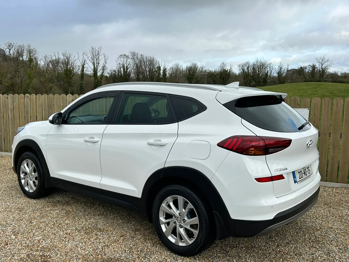 2020 Hyundai Tucson Executive - Image 2