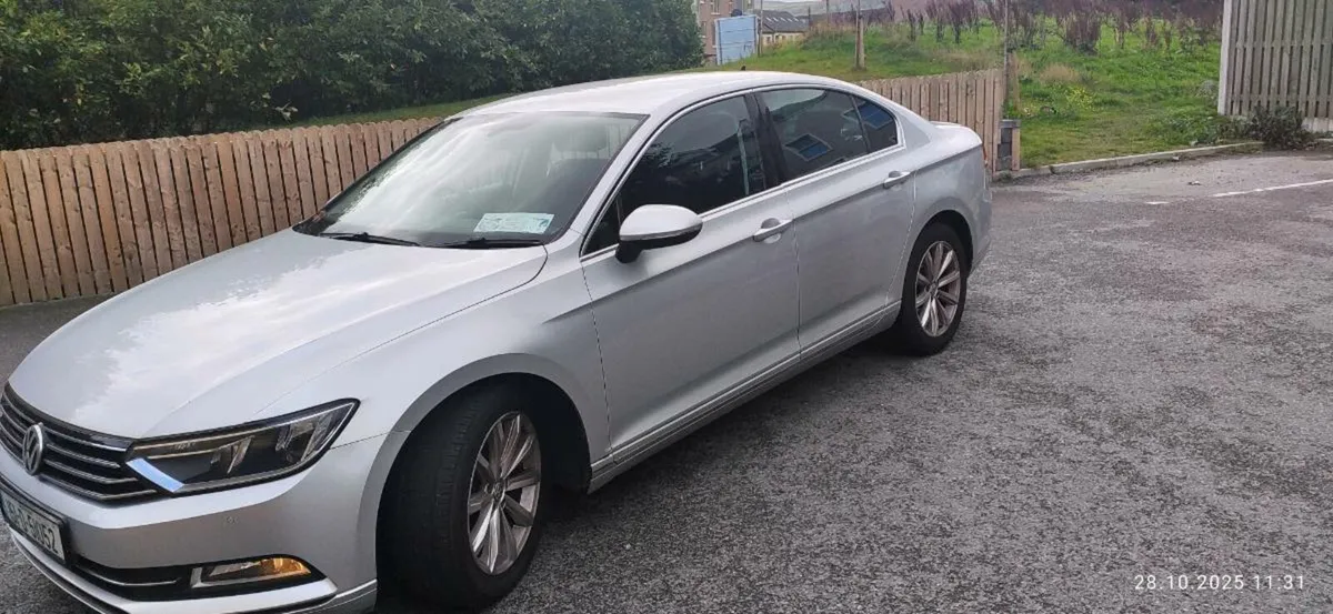 Volkswagen Passat 2015 - Image 3