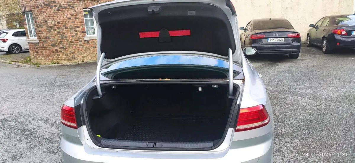 Volkswagen Passat 2015 - Image 4