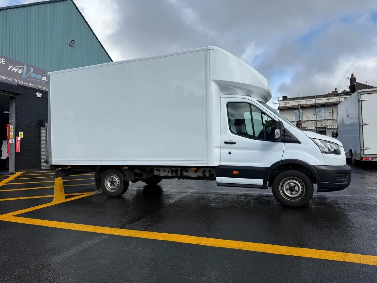 2024/73 FORD TRANSIT 2.0 350 ECOBLUE TAIL LIFT - Image 3