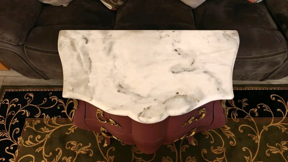 Chest of drawers - Image 2