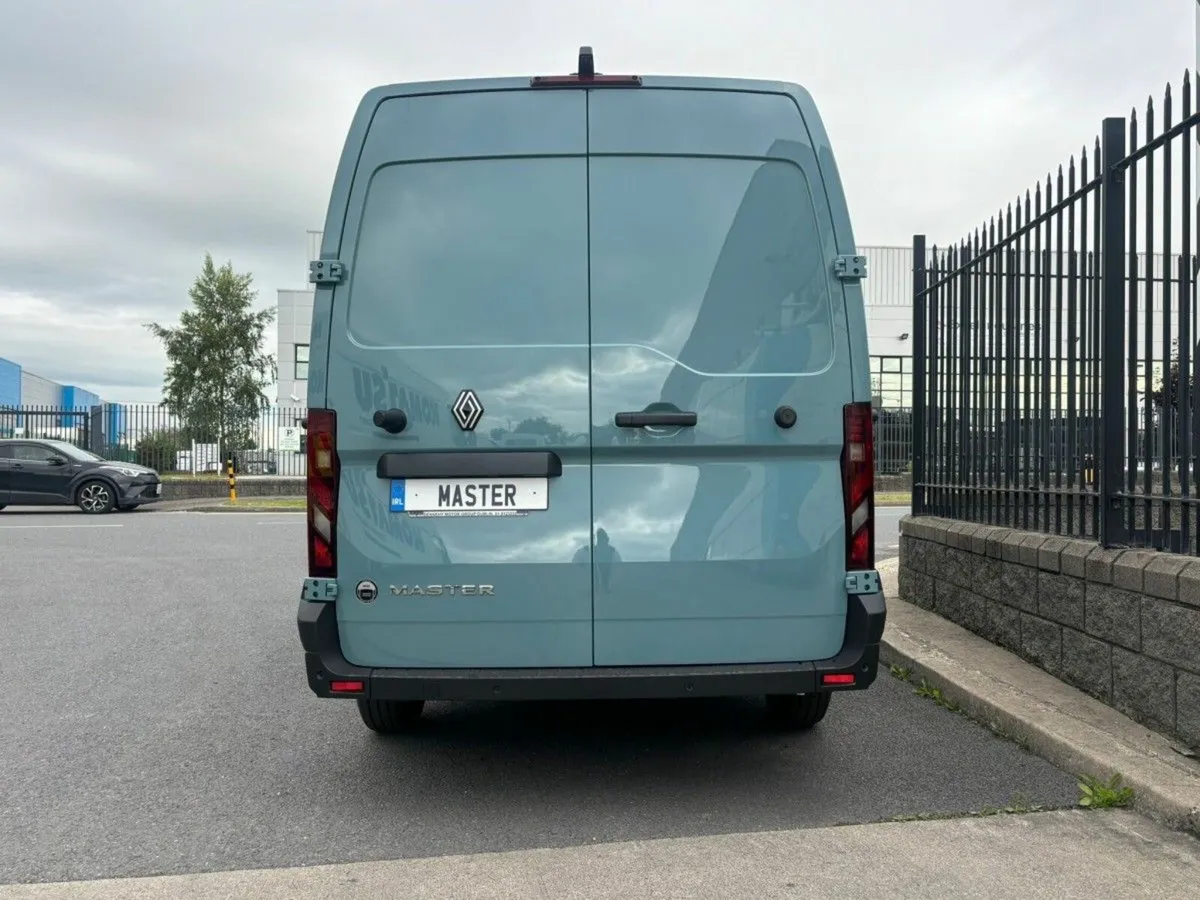 Renault Master MWB MM33 130 Start L2H2 - Image 4