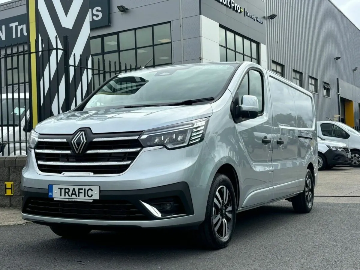 Renault Trafic Extra Sport 170hp 9speed Auto TOP S - Image 1