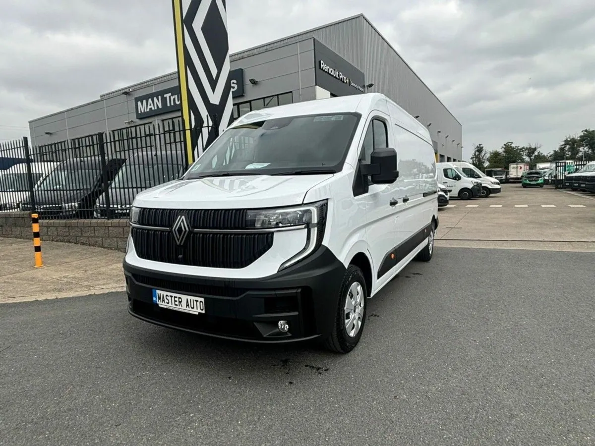 Renault Master FWD LM35 170hp Advance Auto - Image 1