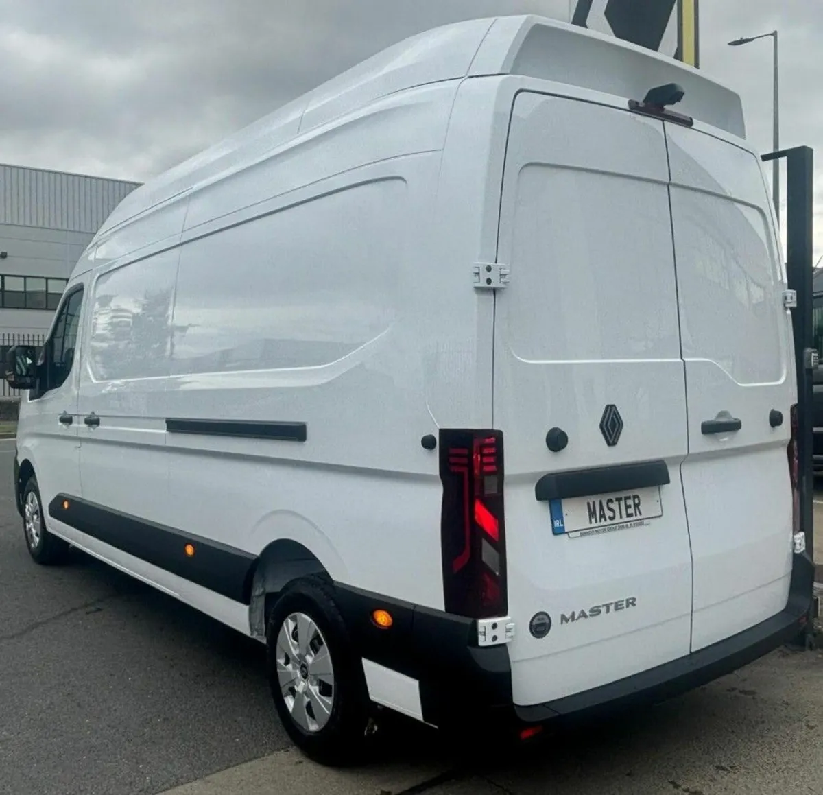 Renault Master L3H3 High Roof Master Start 130hp - Image 3