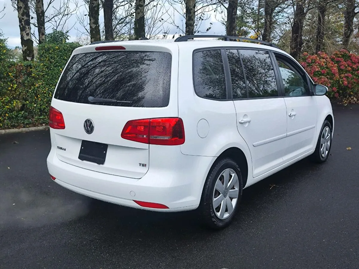 VW Touran 7 Seater 1.4TSI Automatic - Image 3
