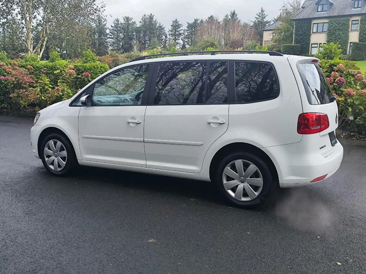 VW Touran 7 Seater 1.4TSI Automatic - Image 4