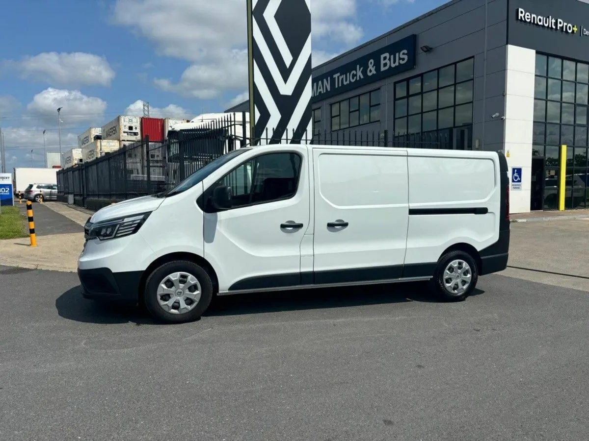 Renault Trafic LL30 Blue dCi 130 Business DEMO - Image 1