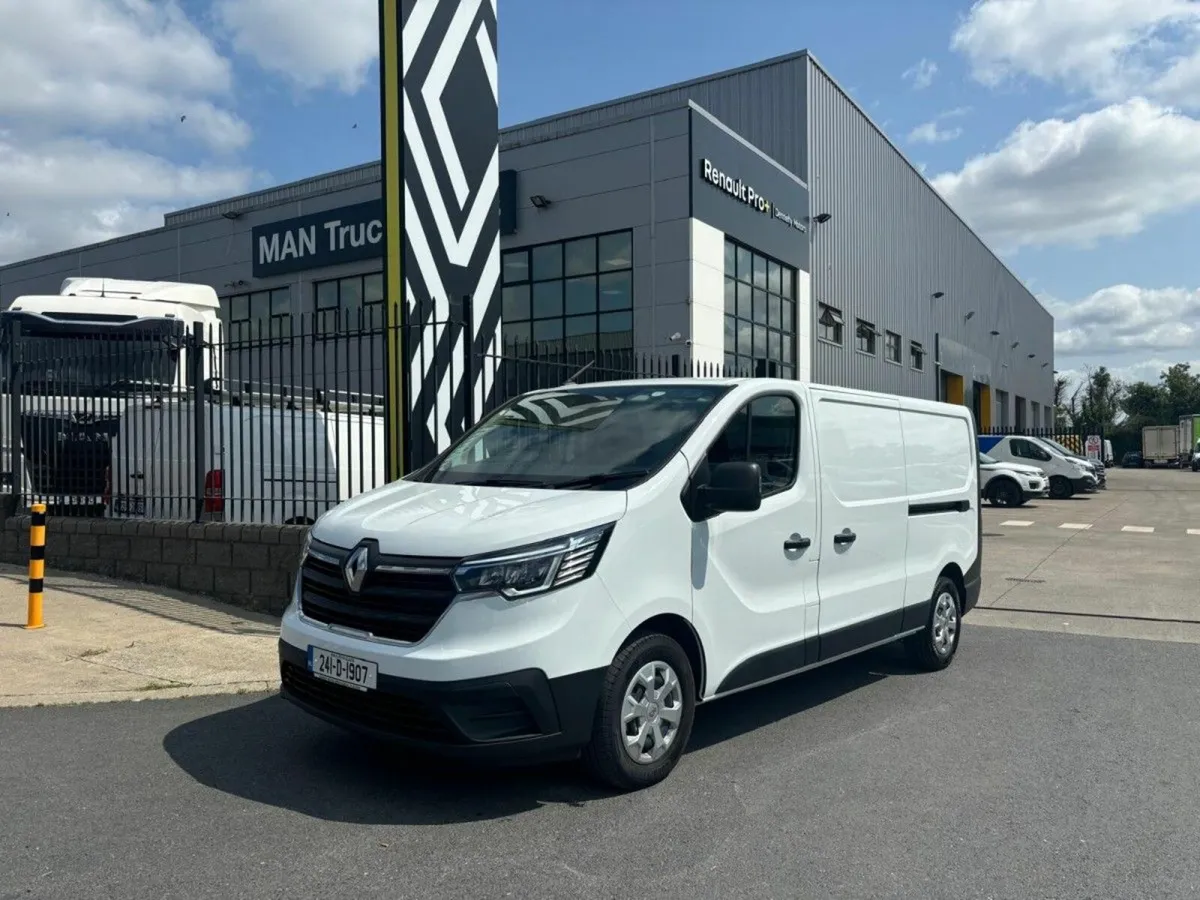 Renault Trafic LL30 Blue dCi 130 Business DEMO - Image 2