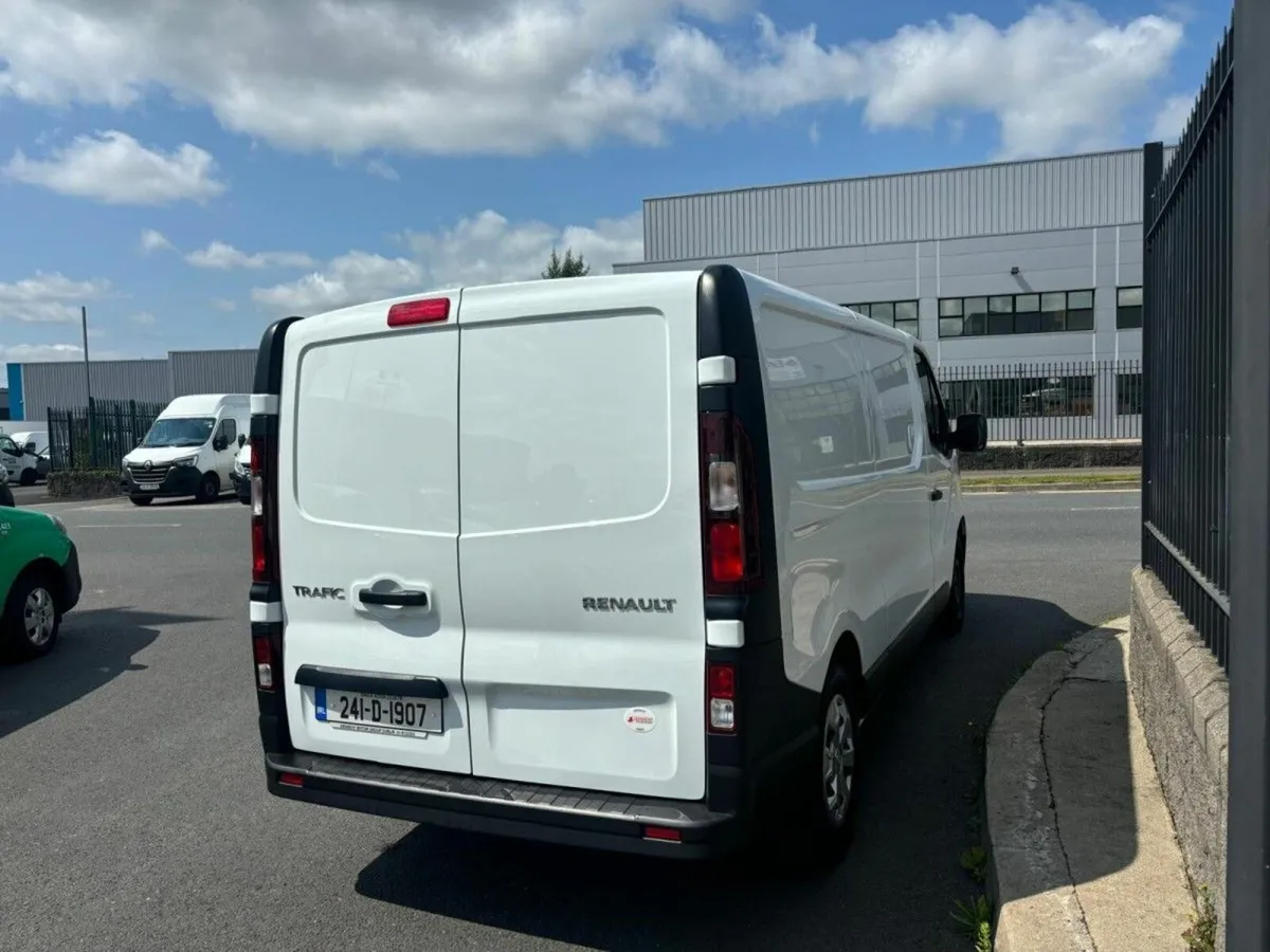 Renault Trafic LL30 Blue dCi 130 Business DEMO - Image 4