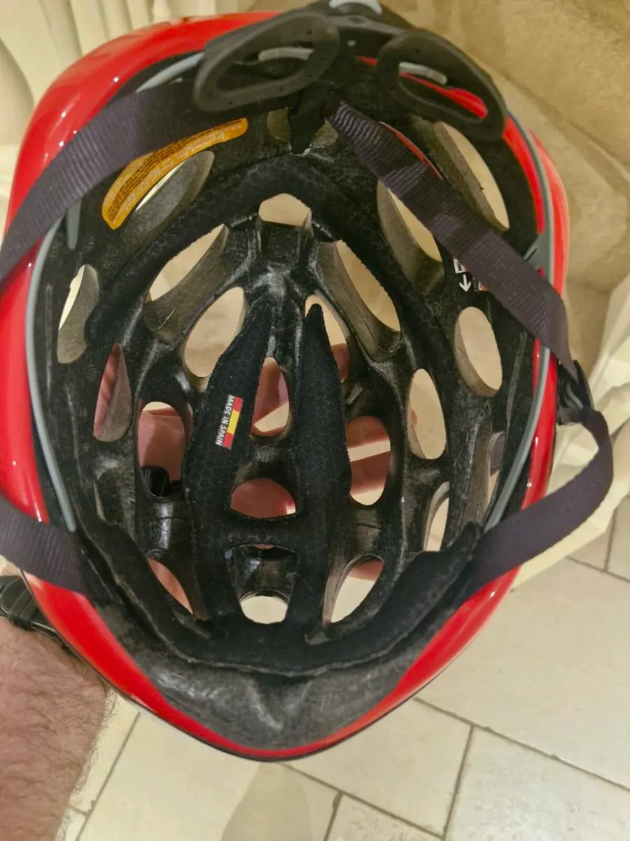 Road cycling helmet - Image 4
