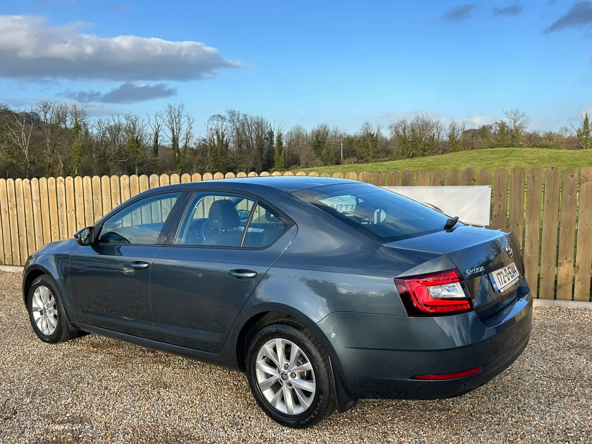 2017 Skoda Octavia Ambition Automatic - Image 2