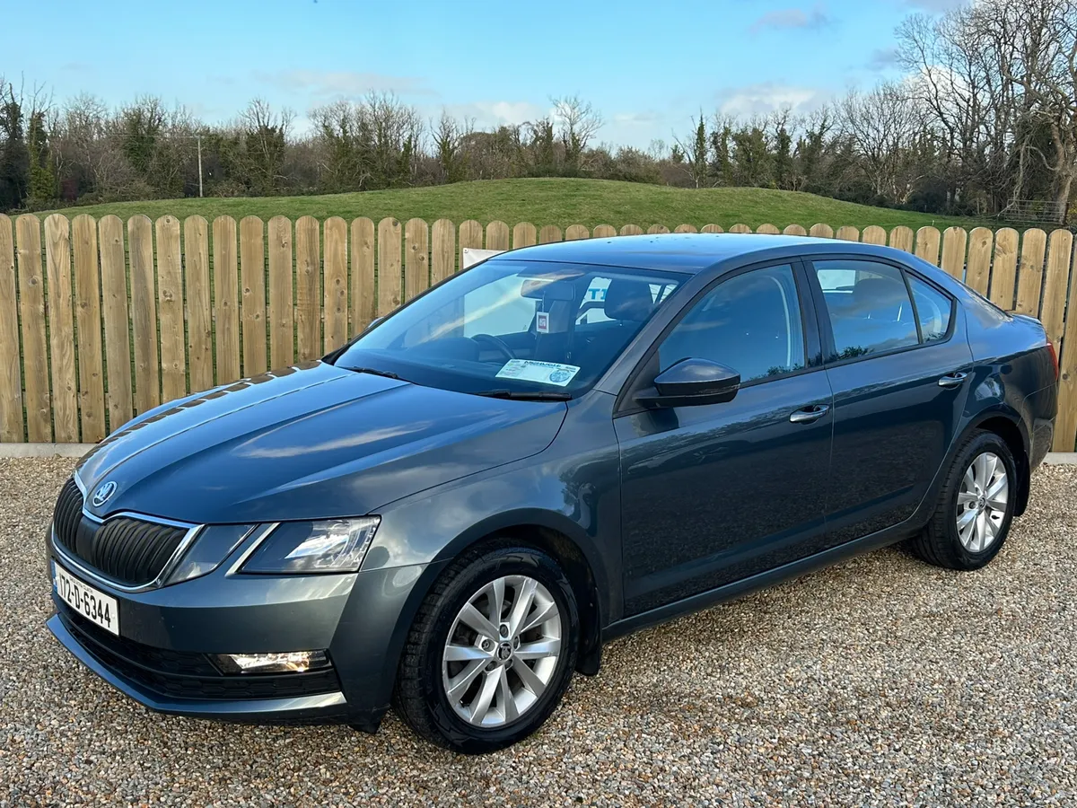 2017 Skoda Octavia Ambition Automatic - Image 4