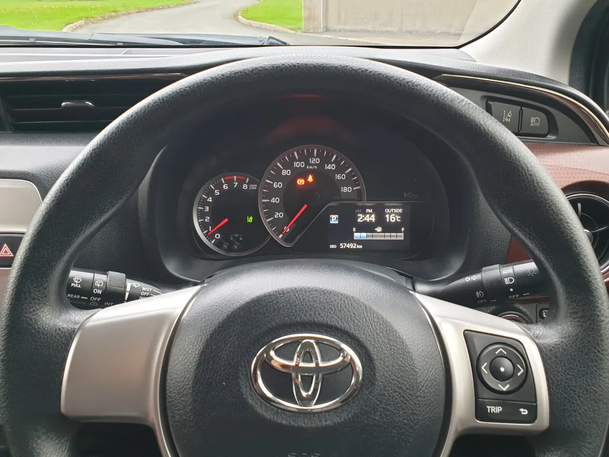 TOYOTA VITZ/152/AUTO/1.3PETROL/ALARM/IMMOBILISER - Image 4