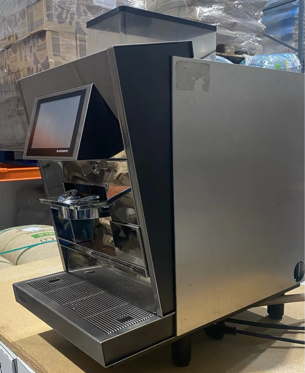 Thermoplan Black and White - Image 3